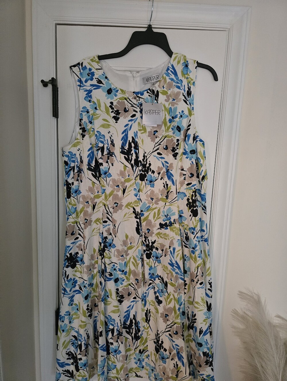 Kasper Sleeveless Midi Dress in White, Blue, Green, Black